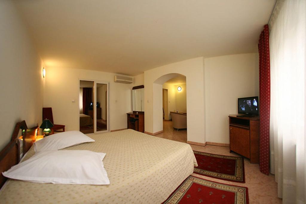 Euro Hotel